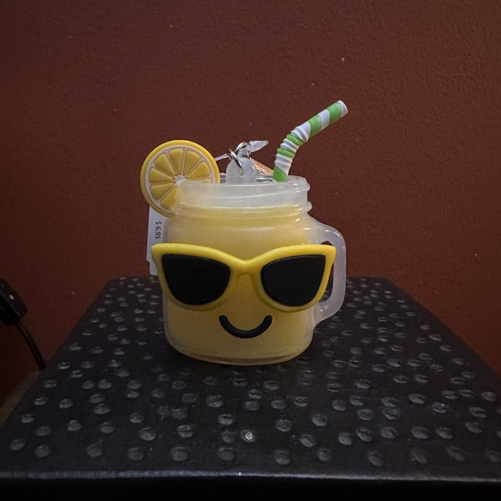 Bath & Body Works Lemonade Pocketbac holder